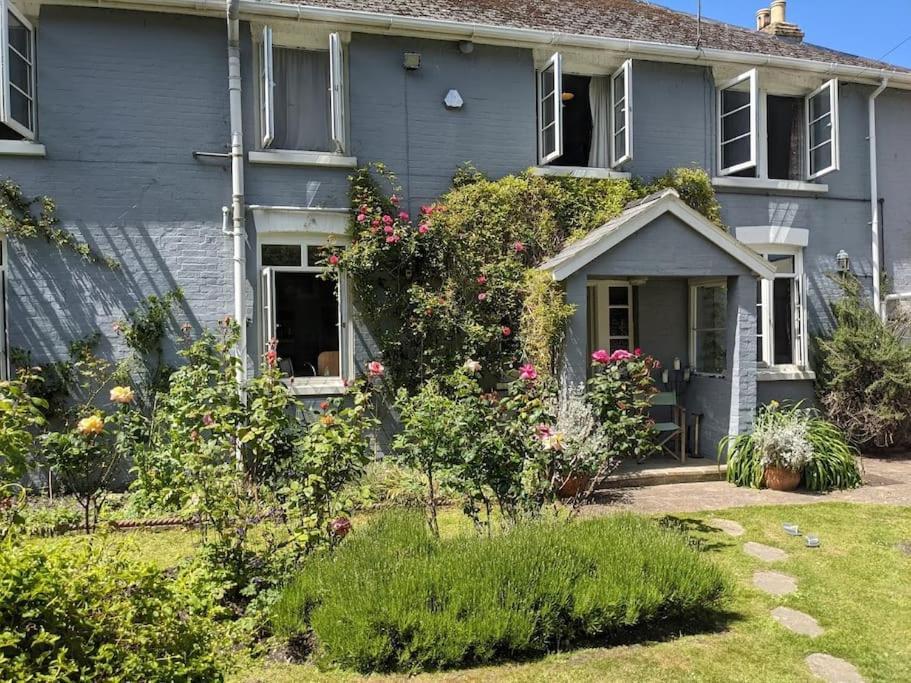 Cliffside Apartment Cowes  Exterior photo